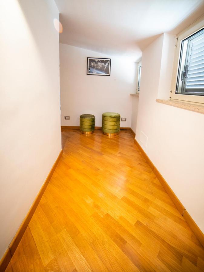 Inn Lucina 35 Rom Exteriör bild